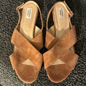 Anna Moretti tan sandal with diamond charm at buckle size 41/ 10Us